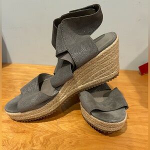 Eileen Fisher 8.5 Sparkly Gray Wedge Sandals. Leather uppers. Very comfortable.
